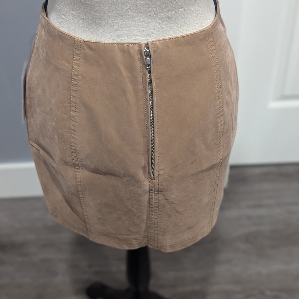 Free People Brown (Crumb Cake) Faux Suede Mini Skirt Sz 4 - Picture 5 of 11